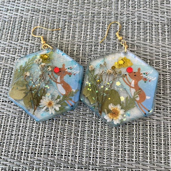 XMAS Pressed Flower Handmade Large Holiday Earrings Blue Rudolph Hexagon - Picture 4 of 11